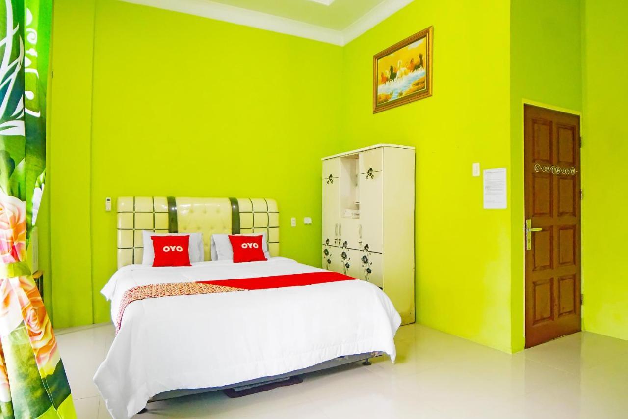 Oyo 91435 Berliany Home 2 Медан Екстериор снимка
